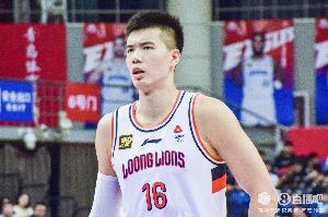 世界杯亚洲区预选赛-媒体人：焦泊乔交易价值非常低 上赛季表现不错但广州急于出手